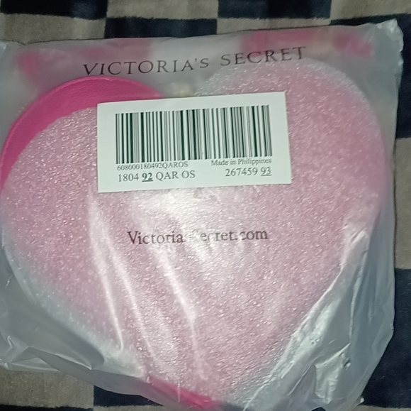 VICTORIA'S SECRET HEART CROSSBODY - Picture 2 of 6